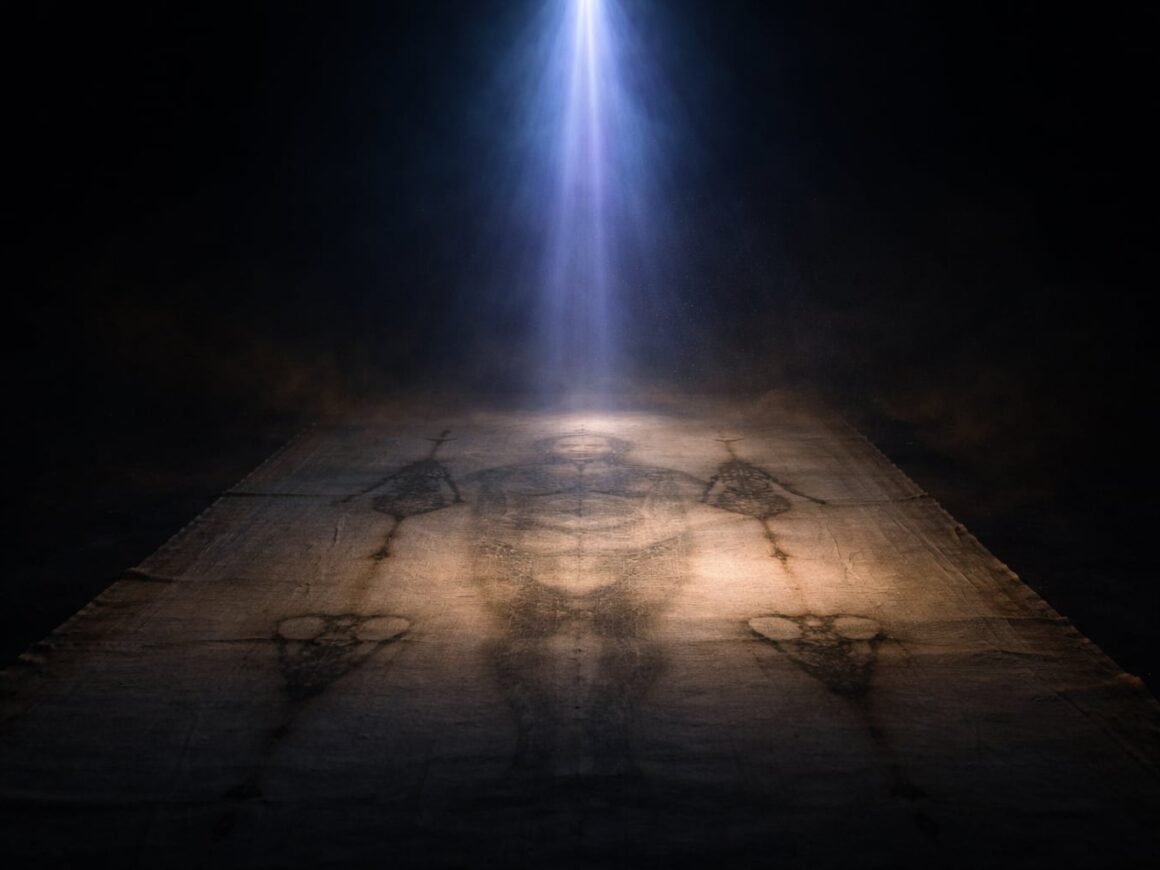 El Experimento Científico que Desafía la Ciencia: La Imagen de la Sábana Santa de Turín y el Poder Sobrenatural de la Resurrección Catolicismo